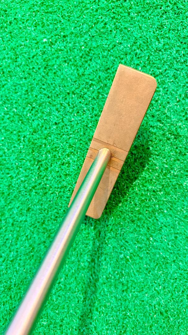 L.A.B.golf 500本限定　B2 真鍮仕上げ DirectedForce