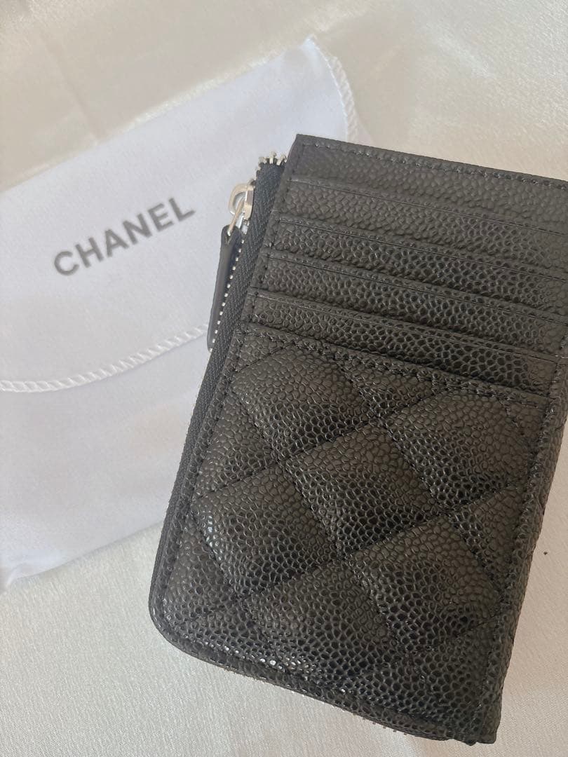 CHANEL ノベルティーブラック フラグメントケース