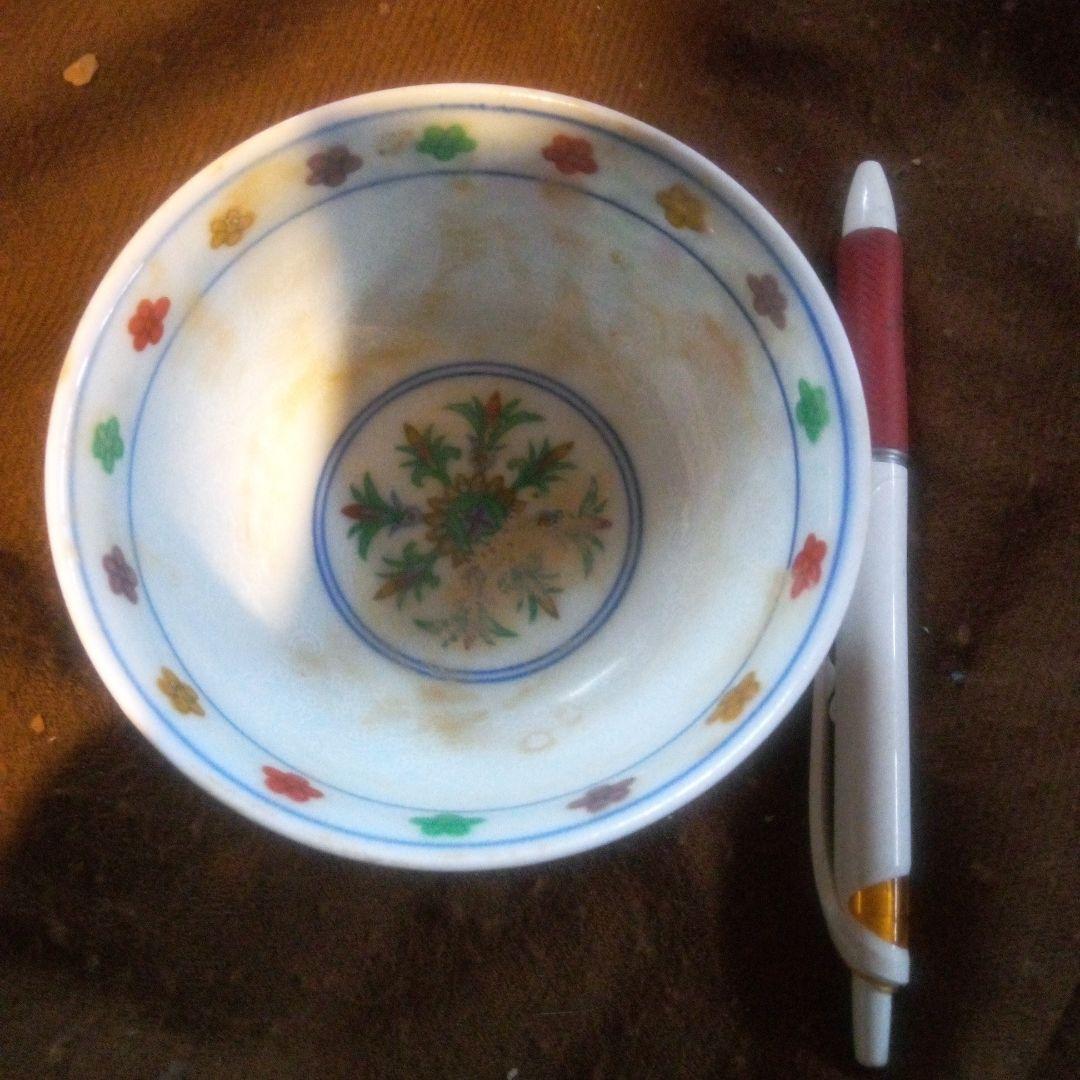 中国陶磁器　成化　明代スタイル 多色花柄陶器茶碗