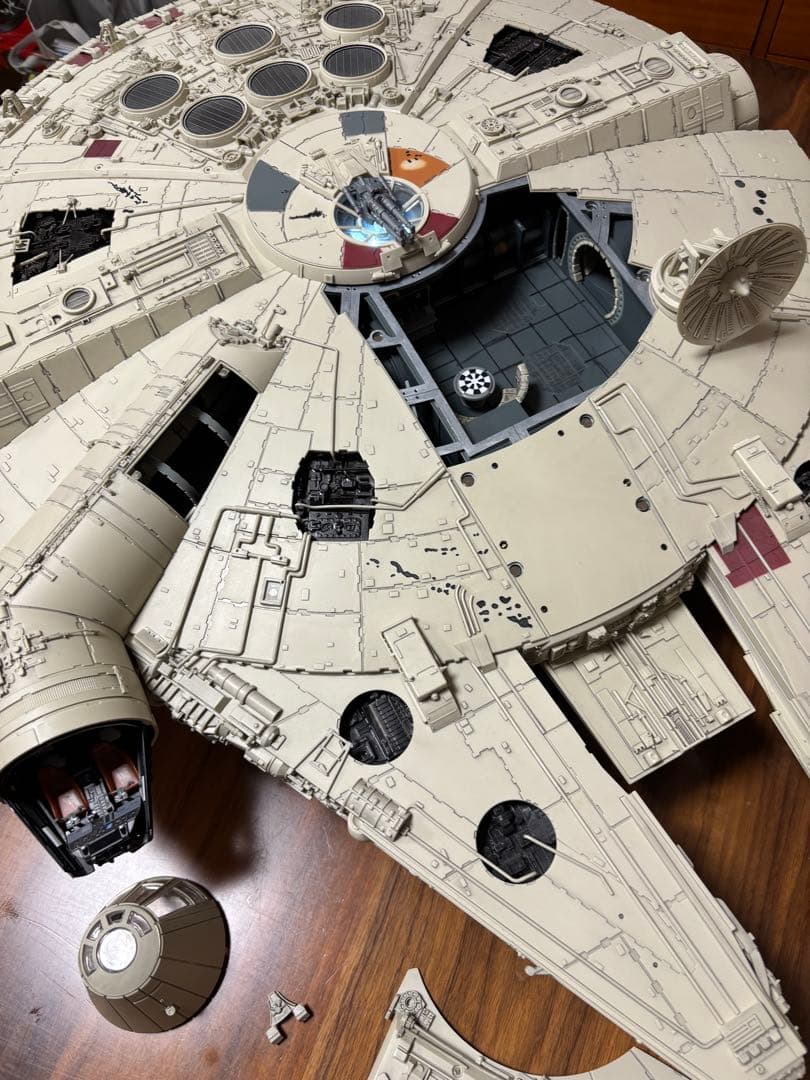 deagostiniスター・ウォーズ ミレニアム・ファルコン ，組み立て完成品