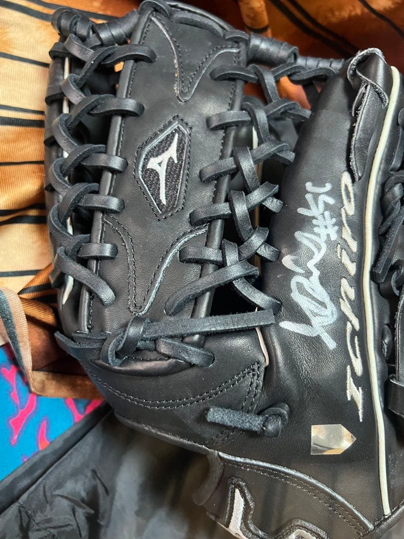 イチロー直筆サイングローブ　限定品　MIZUNO社製　イチローグローブ　グローブ