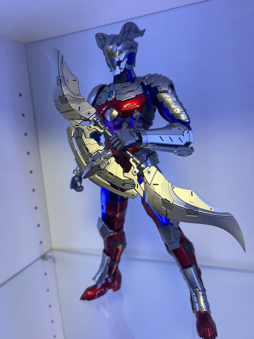threezero ウルトラマン　ゼロ　ULTRAMAN SUIT フィギュア