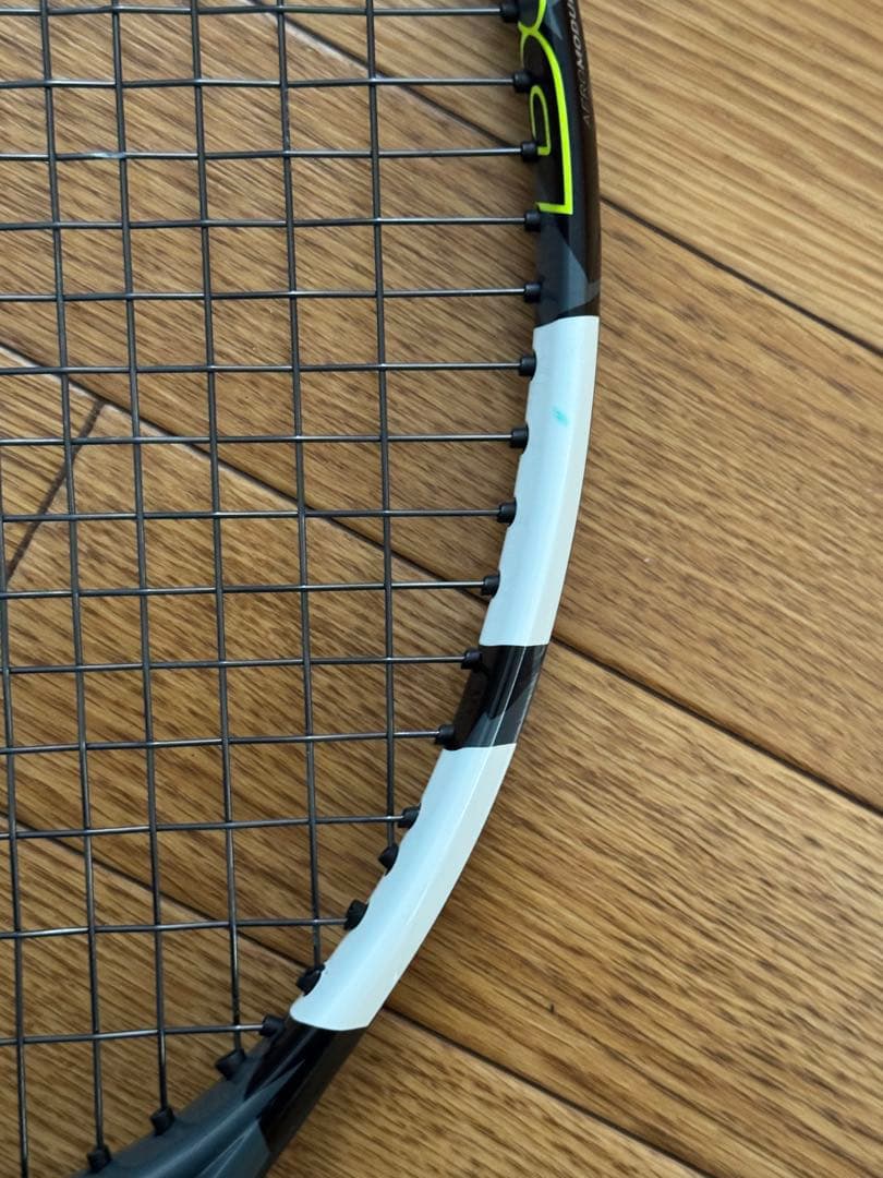 Babolat ピュアアエロ98 2023年モデル グリップ2