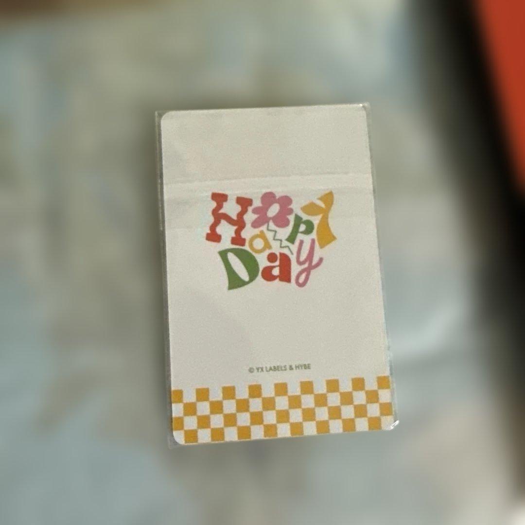 &TEAM happy day S/S T-SHIRT EJ トレカ付き