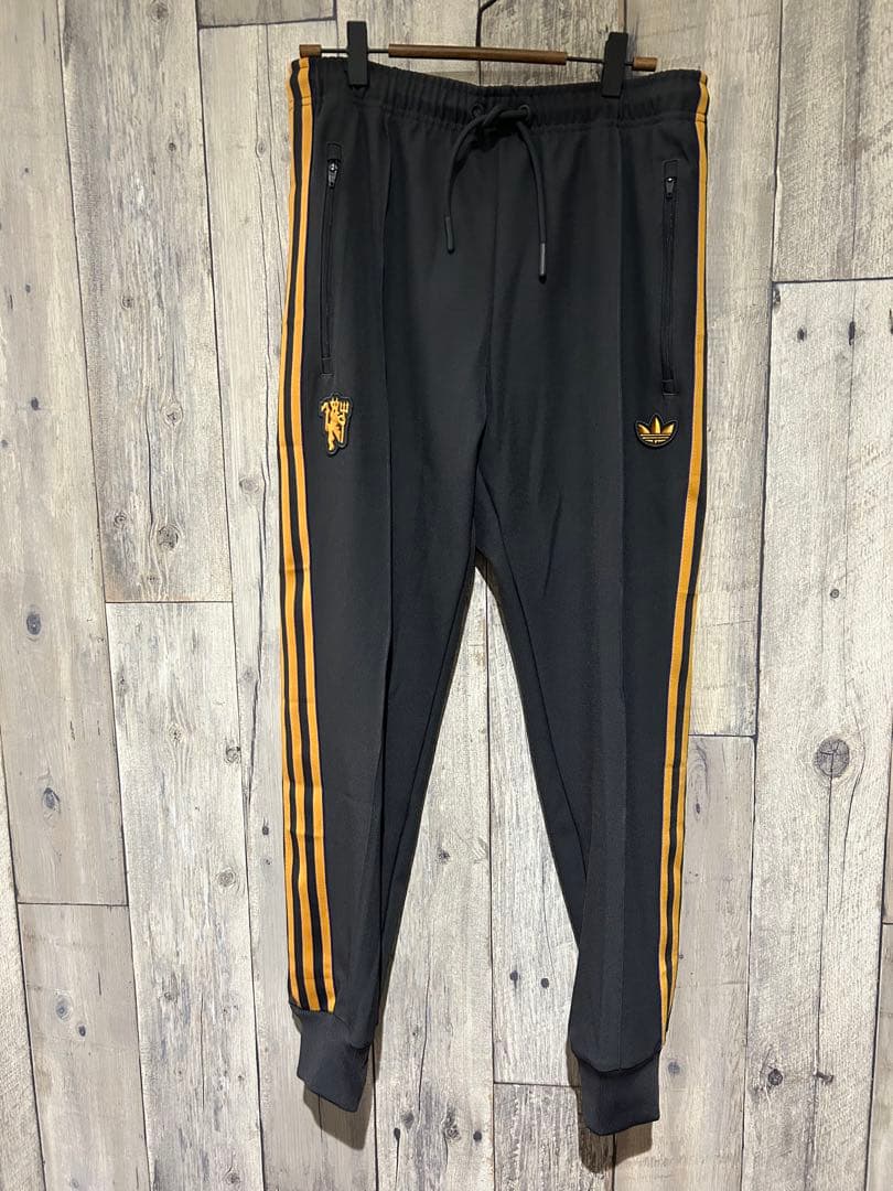 adidas トラックパンツ　マンチェスター　未使用