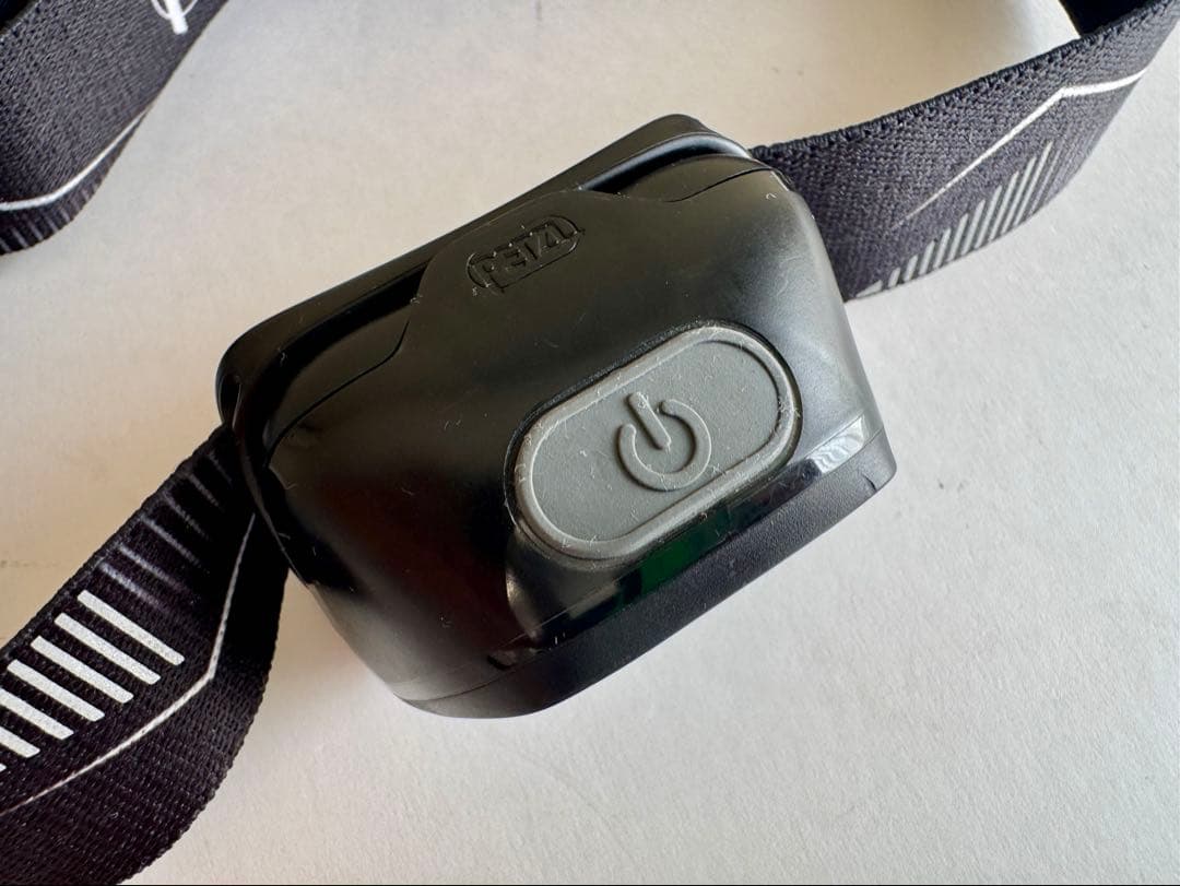 【PETZL ACTIK CORE ヘッドランプ ブラック】