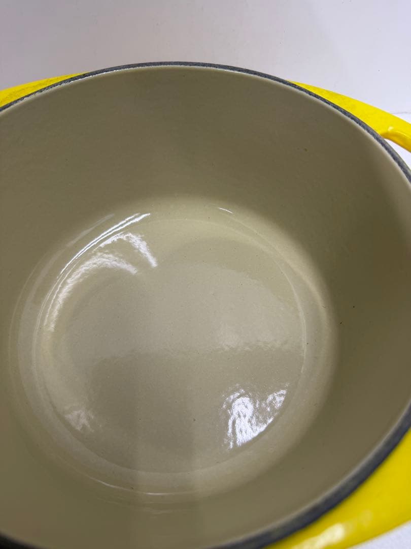 美品　ルクルーゼ　20cmイエローとグリーンの両手鍋セット
