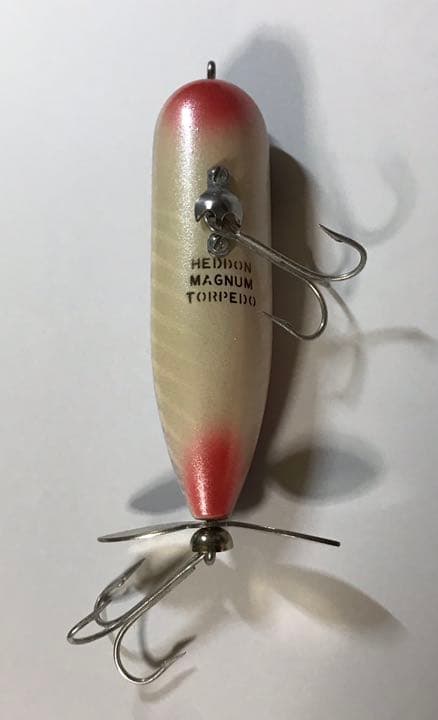 ヘドン　heddon マグナムトーピード。横破れ的目吹目
