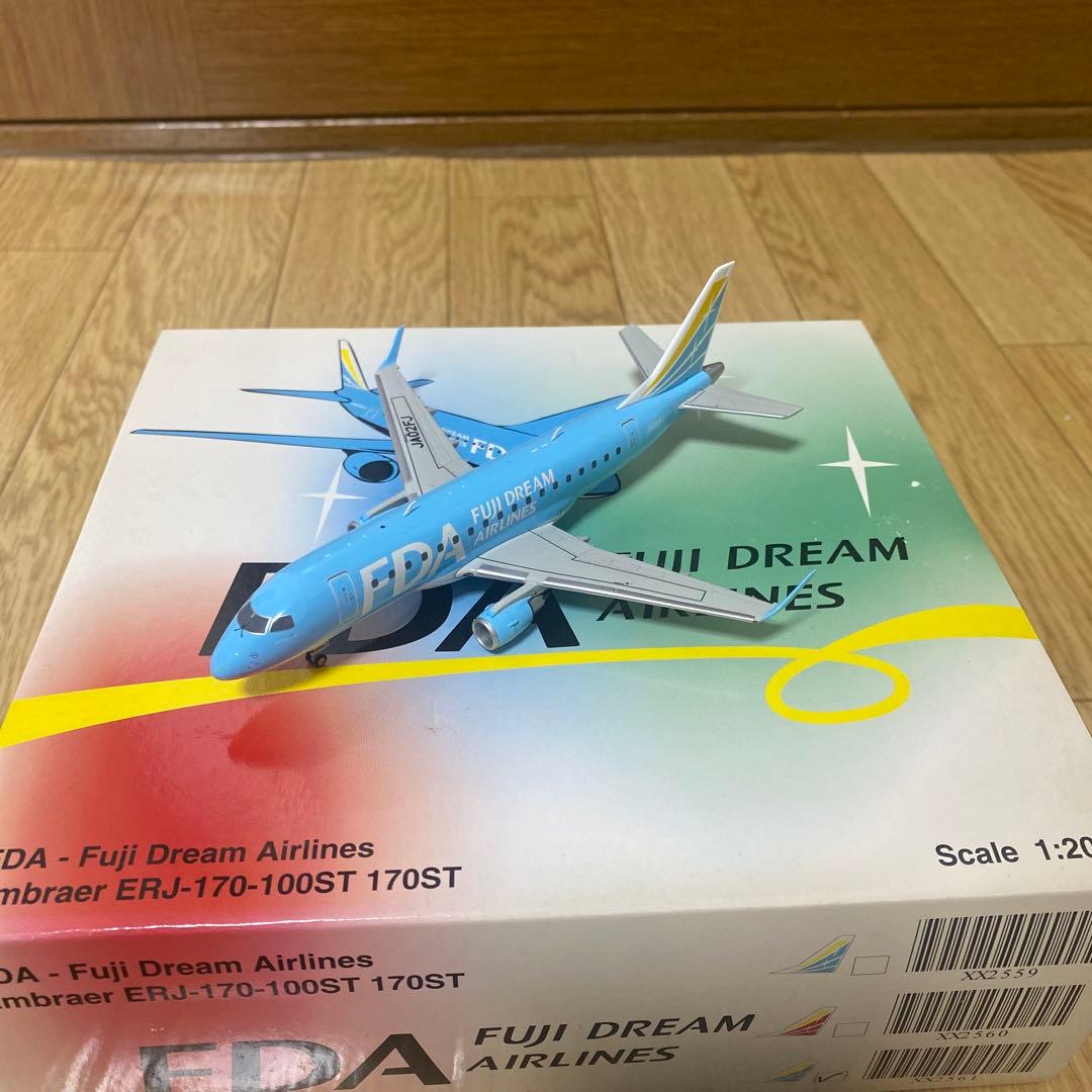 航空機・ヘリコプター FDA E170-100ST 1/200 JA02FJ