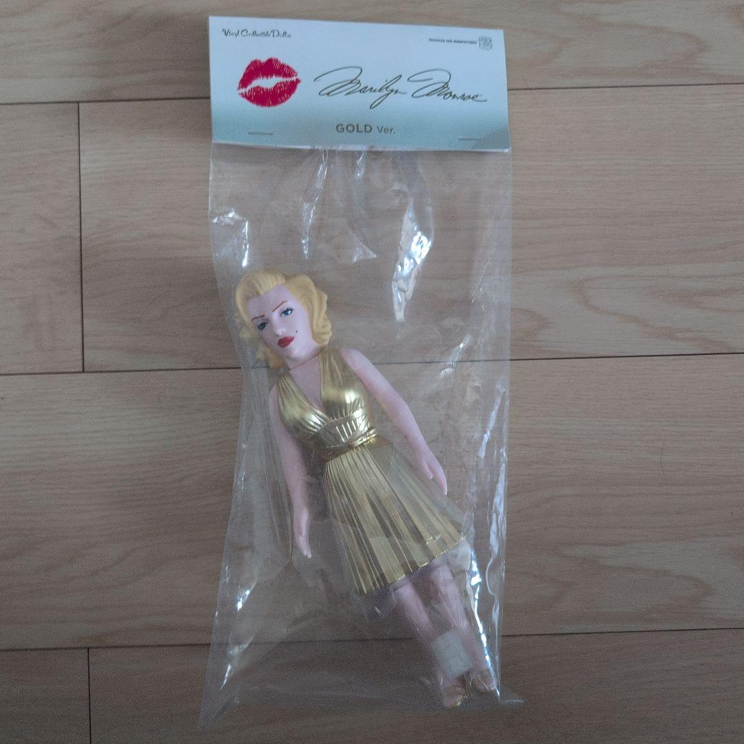 メディコム・トイ　マリリン・モンロー ゴールドドレス ソフビ
