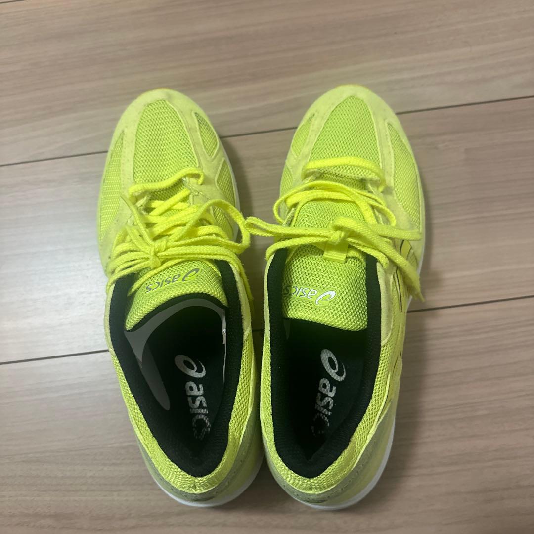 asics イエロー シューズ