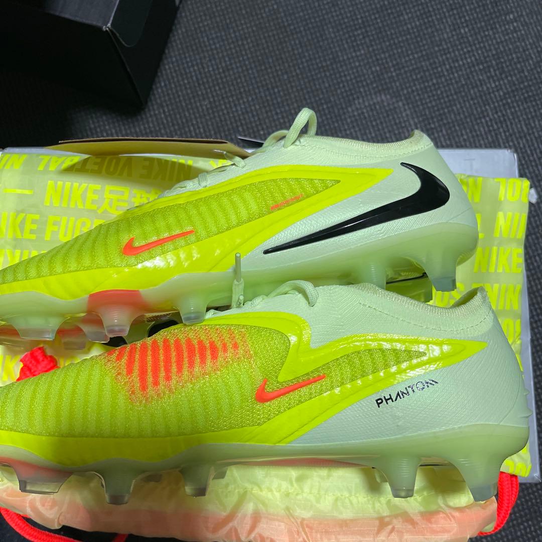 新品　NIKE ファントム6 ￼lowエリートFG ￼￼ スパイク　　27㎝