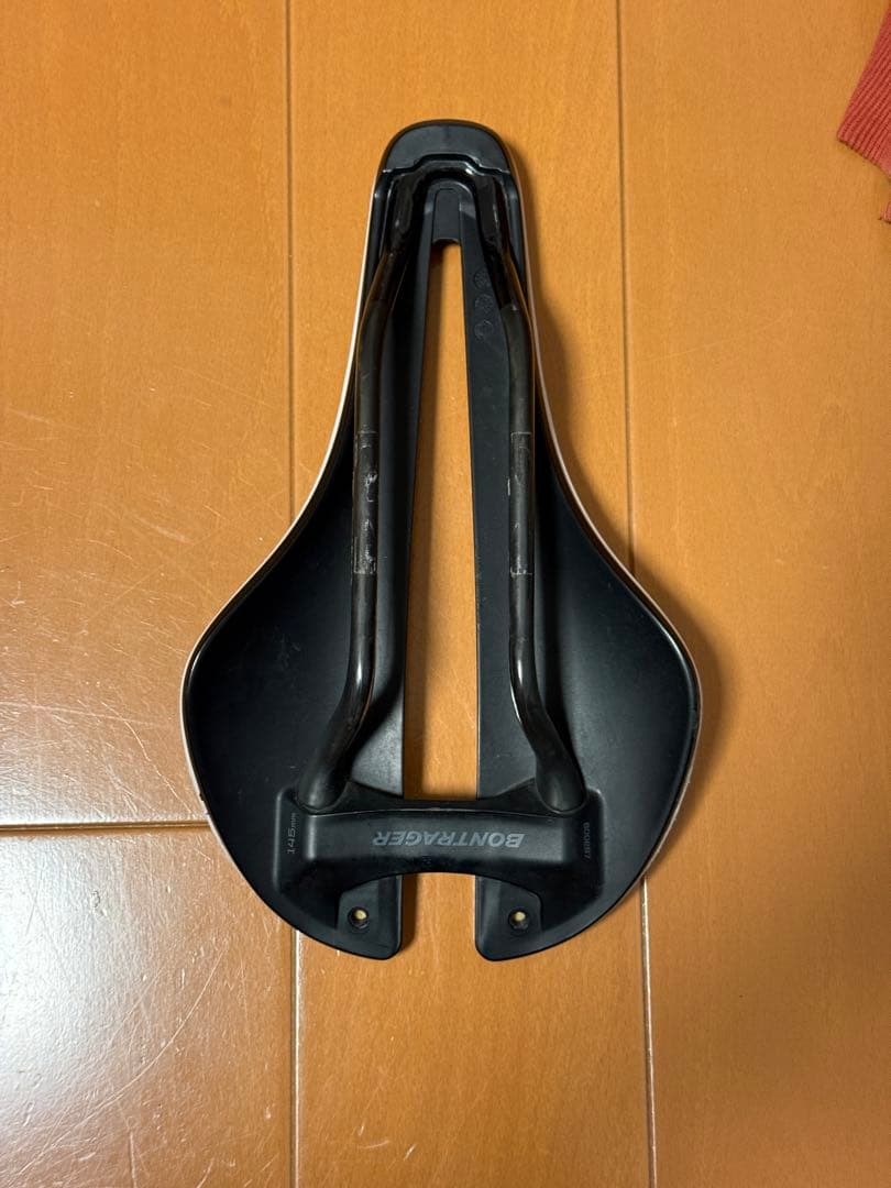 トレック AEOLUS PRO カーボンレールサドル