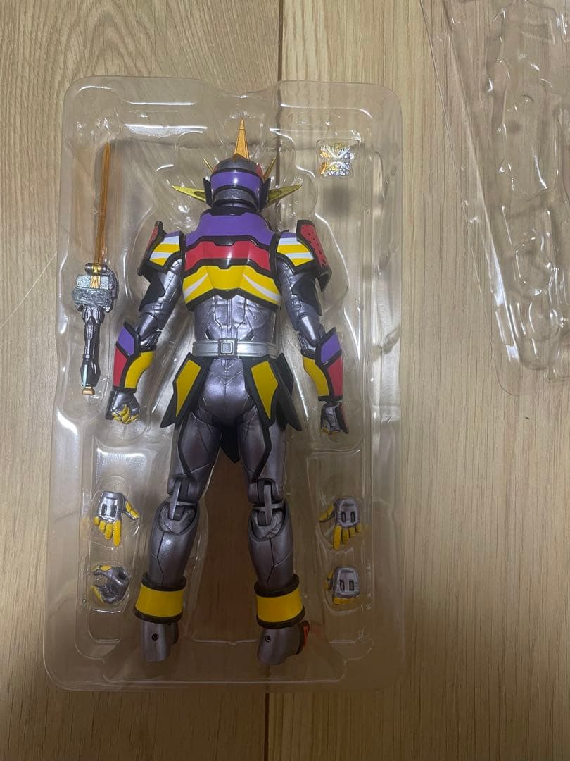 s.h.figuarts セイバー　ブレイブドラゴン　最光　フィギュアーツ