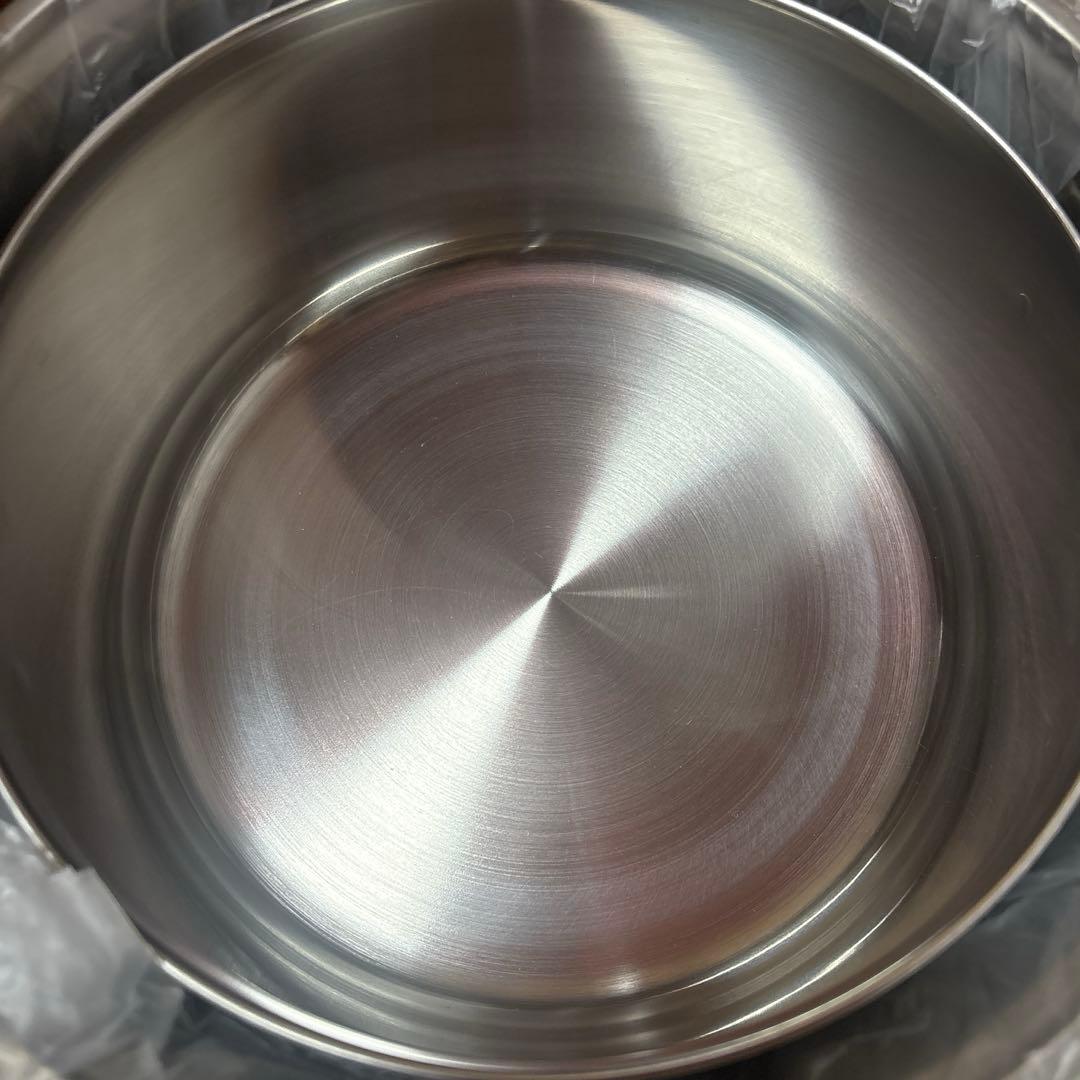 未使用　THERMOS シャトルシェフKBE-3000 3.0L キャロット色