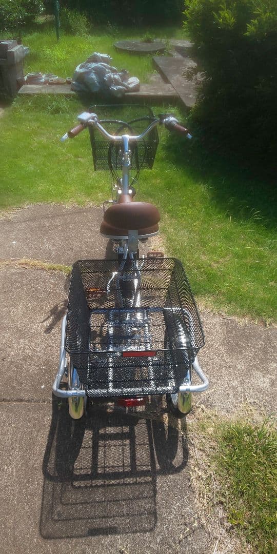 電動アシスト三輪自転車