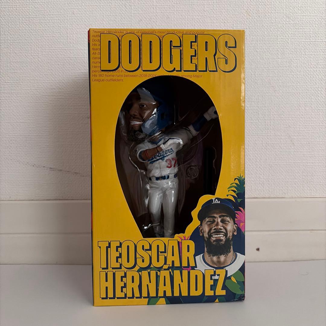 【米限定激レア】ドジャース TEOSCAR HERNANDEZ ボブルヘッド人形