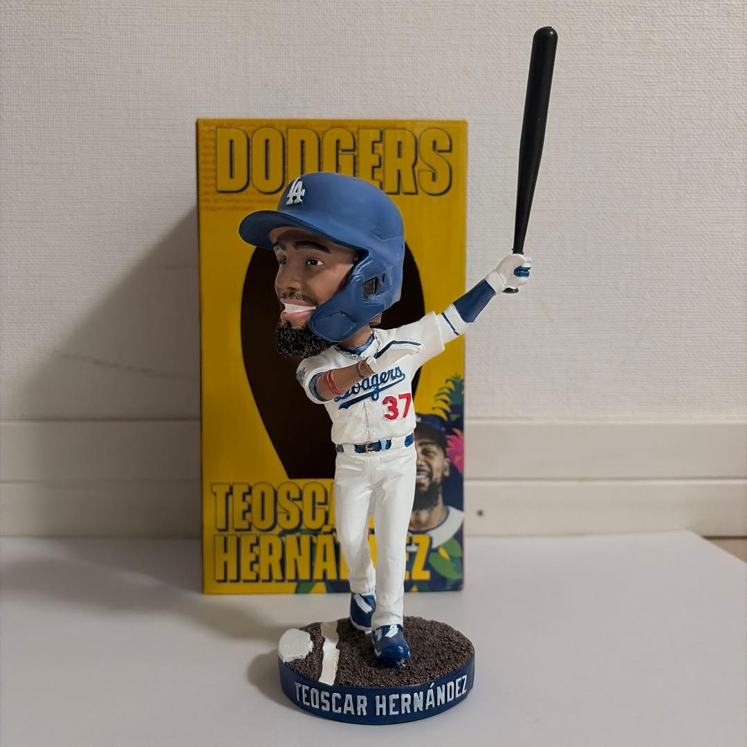 【米限定激レア】ドジャース TEOSCAR HERNANDEZ ボブルヘッド人形
