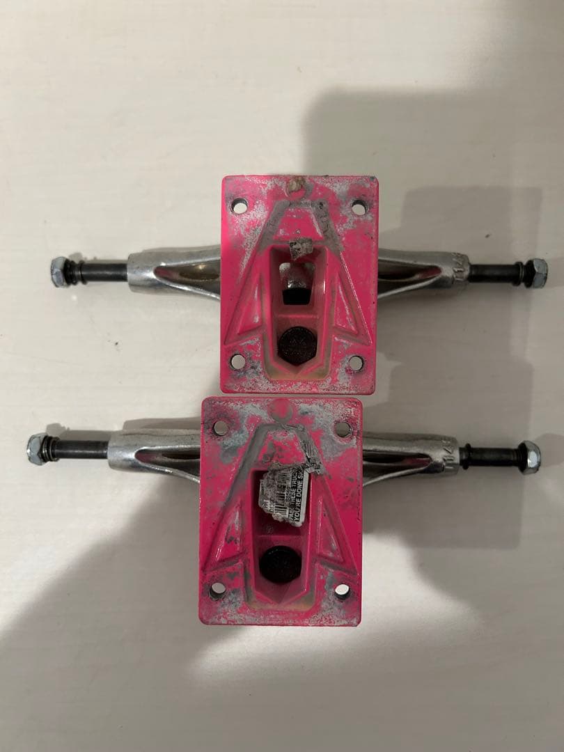 Thunder 148 スケートボード トラック