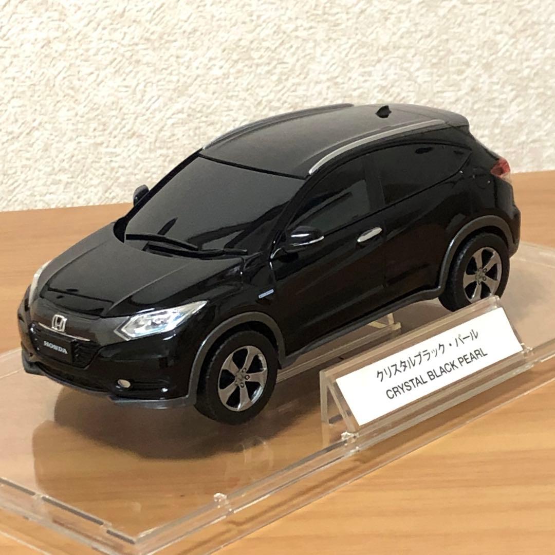 ホンダ ヴェゼル ハイブリッド カラーサンプル クリスタルブラックパール