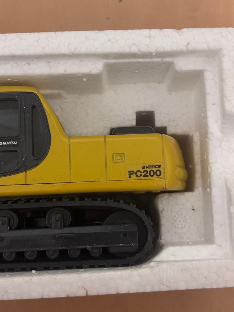 KOMATSU PC200 油圧ショベル 建機ミニカー コマツ