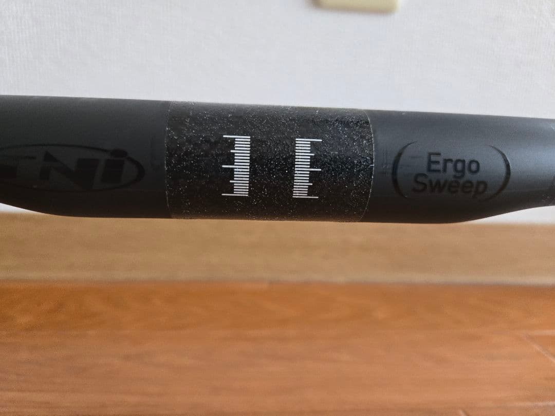 TNI Ergo Sweep カーボンハンドル 400mm