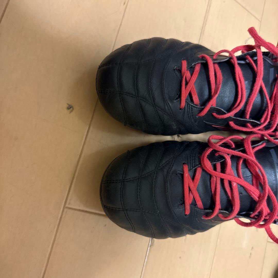 Mizuno Morelia ブラック/レッド スパイク