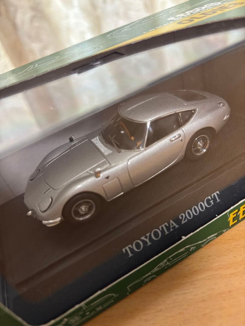 1/43エブロEBBRO・TOYOTA 2000GT シルバー ミニカーUSED