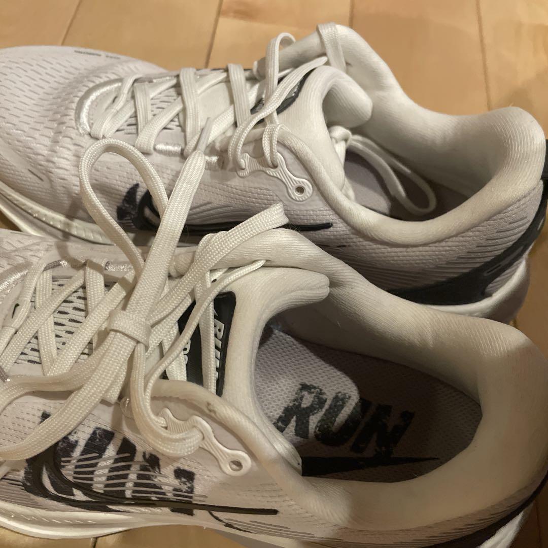 Nike Zoom ボメロ18スニーカー 24cm