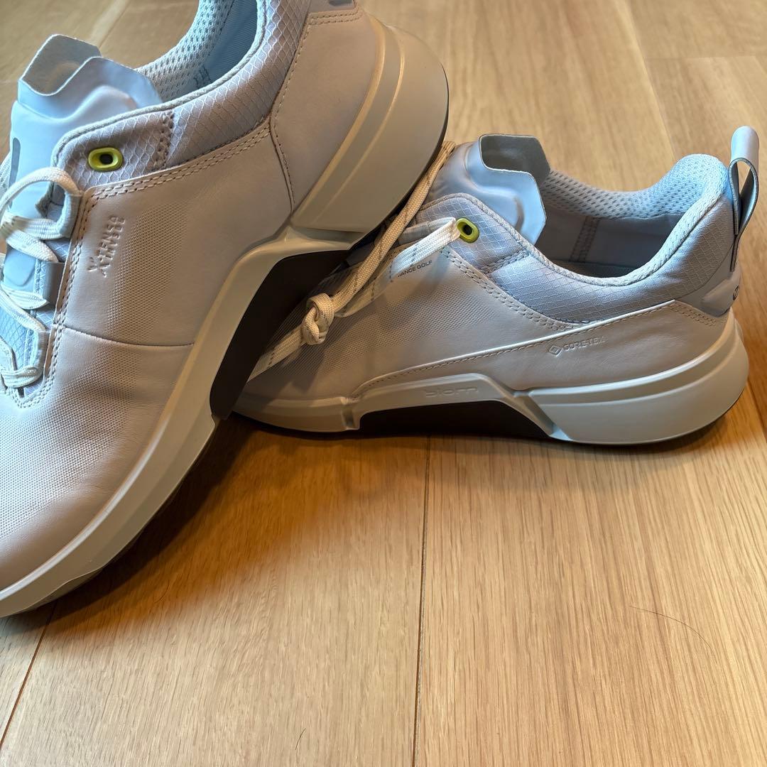 ecco biom H4 ハイブリッド4 バイオム　41 エコー　ホワイト