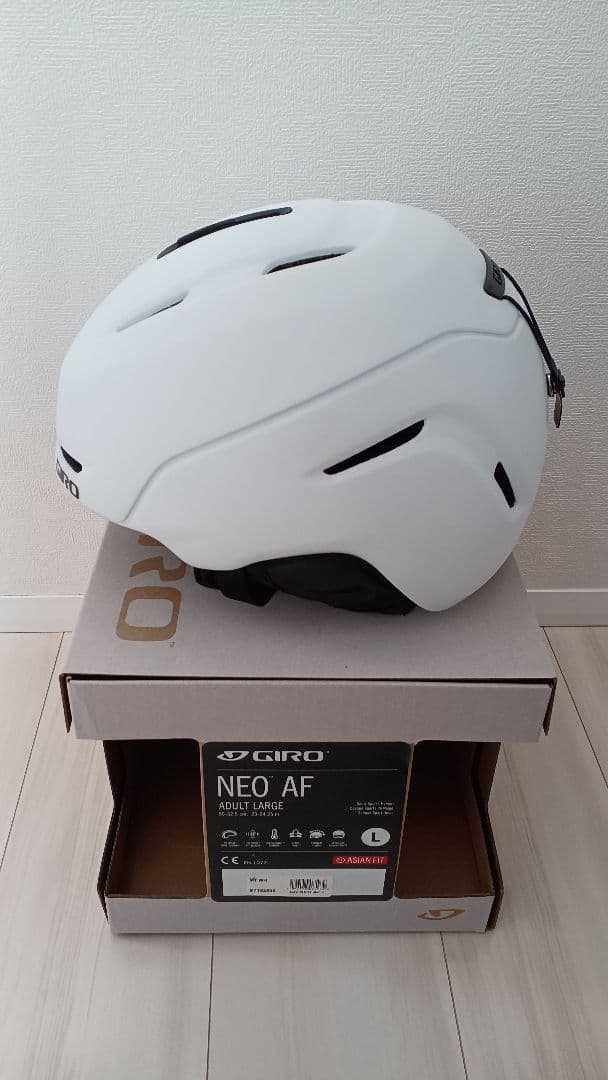 【美品】GIRO ジロ スキー・スノーボードヘルメット NEO ネオ AF