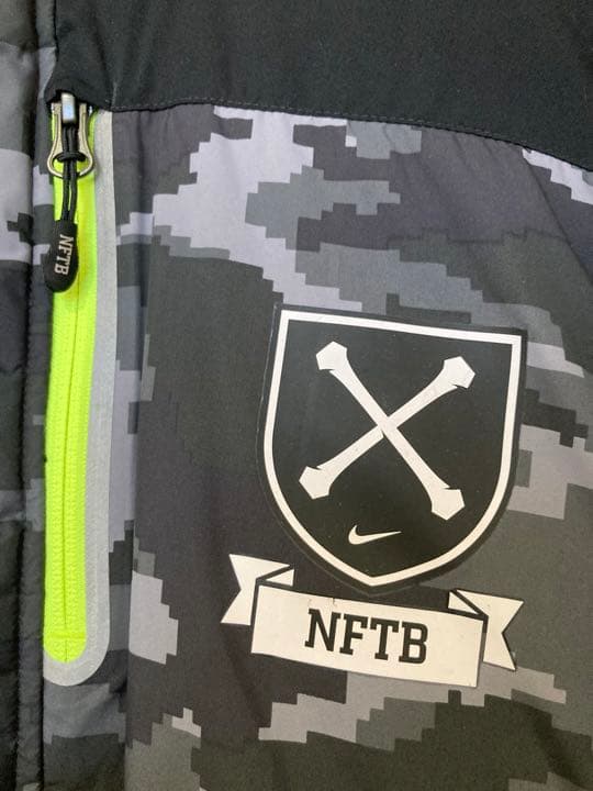 ナイキ　NFTB 迷彩ベンチコート　アウター　ジャケット