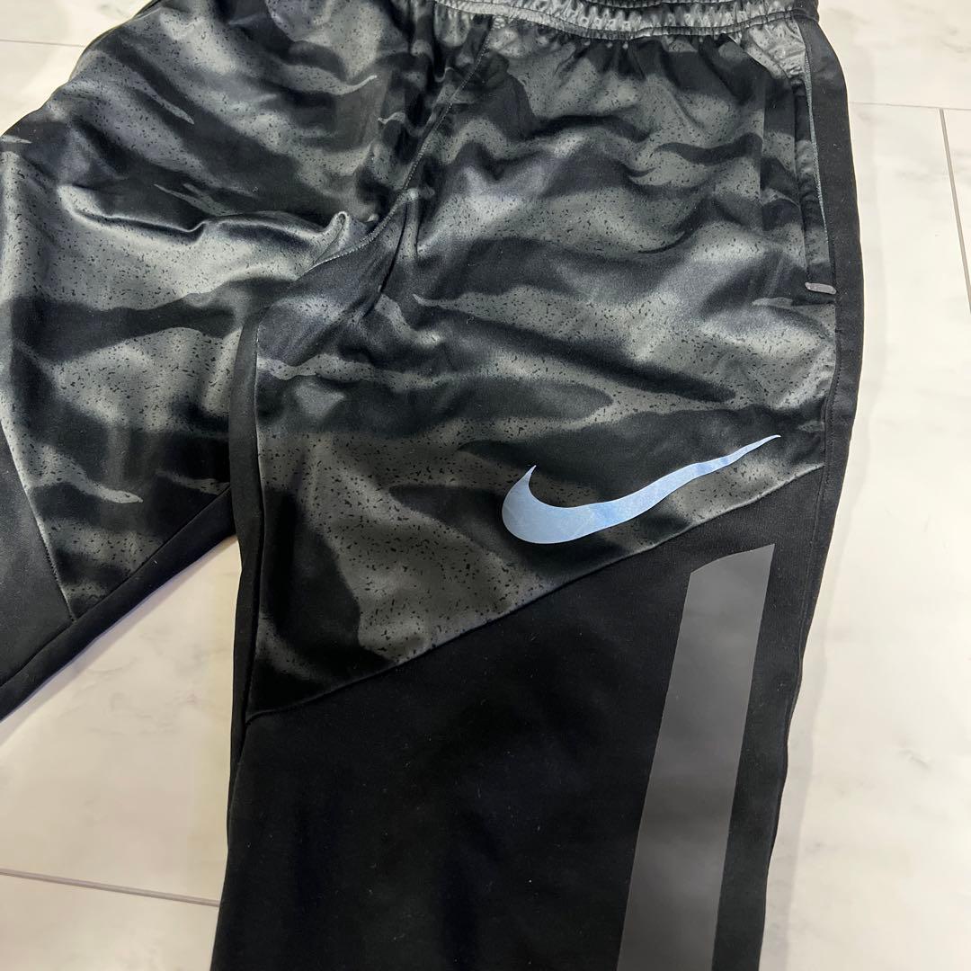 NIKE トレーニングウェア　防寒　セットアップ