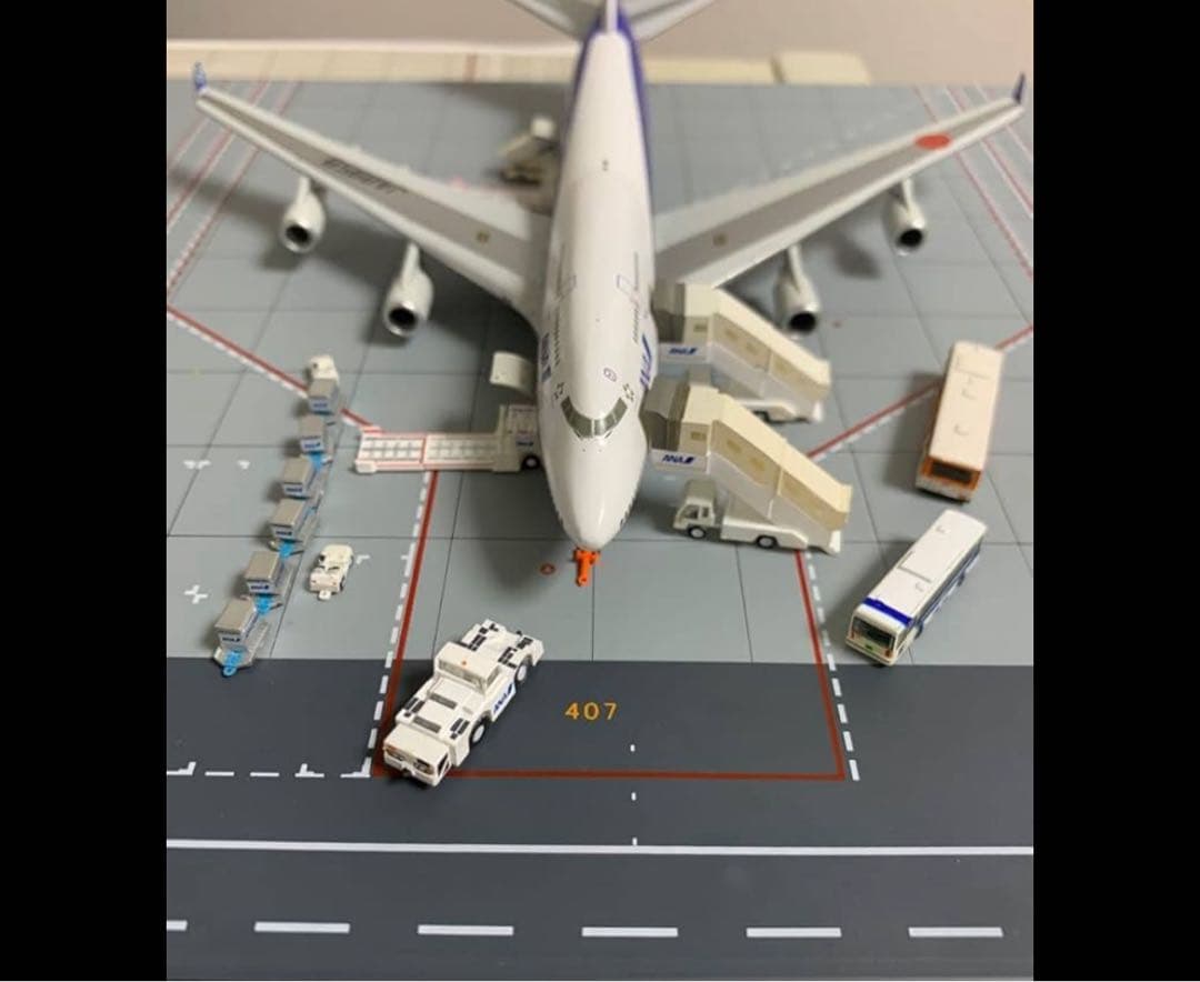 超レア商品 ANA B747-400 地上支援車セット　1/400 ジオラマ