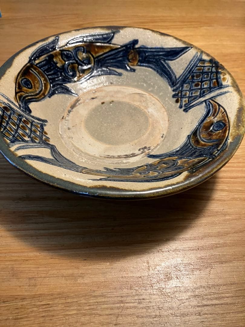 金城次郎　壺屋時代作　壷屋焼　線彫双魚紋禿皿 浅鉢 古民藝 桐箱付　民藝