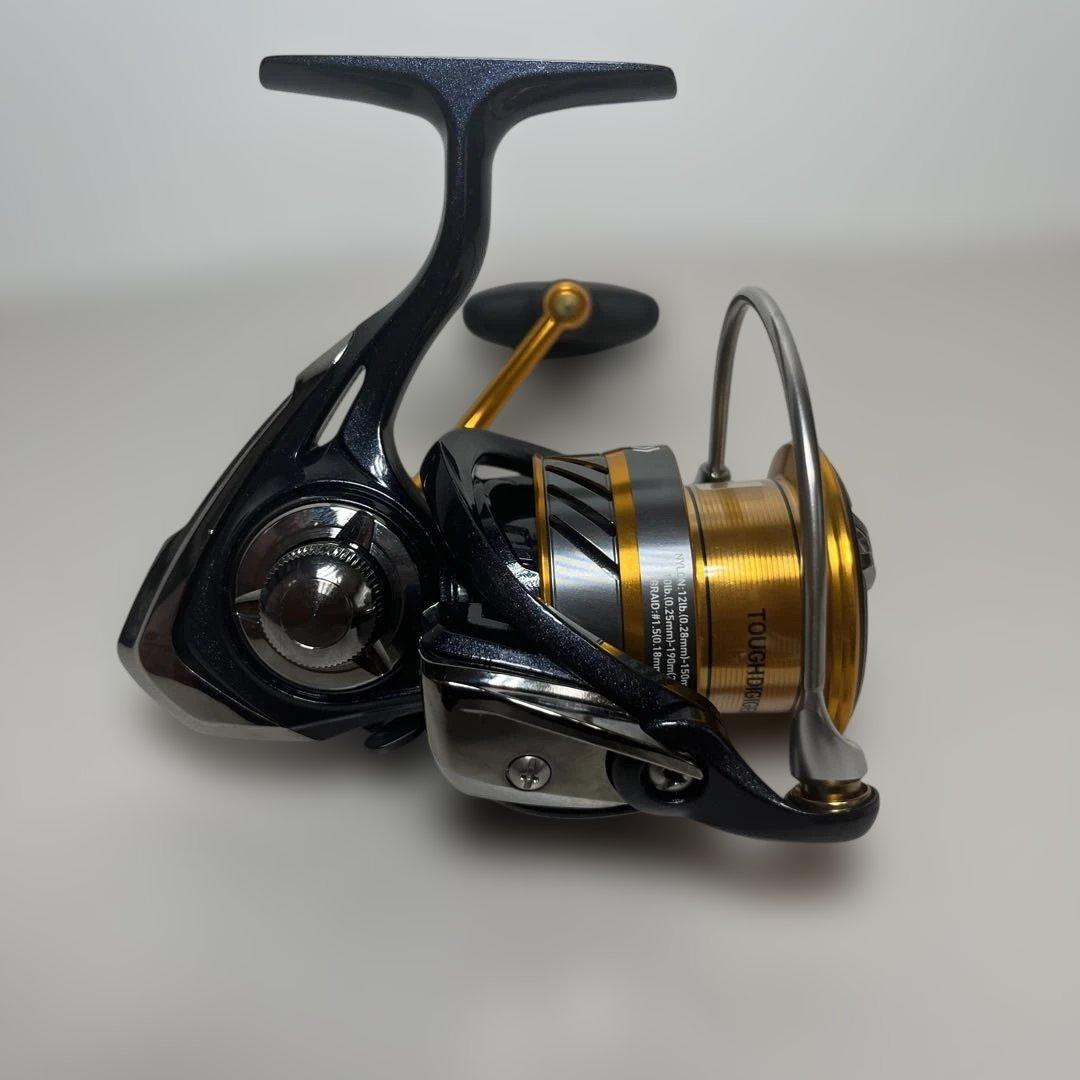 新品　DAIWA REVROS LT4000-CH スピニングリール　ダイワ