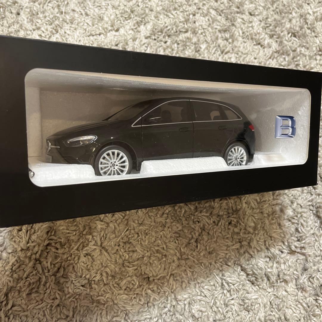 【新品】1/18メルセデスベンツ B-Klasse／B180 B200 2022