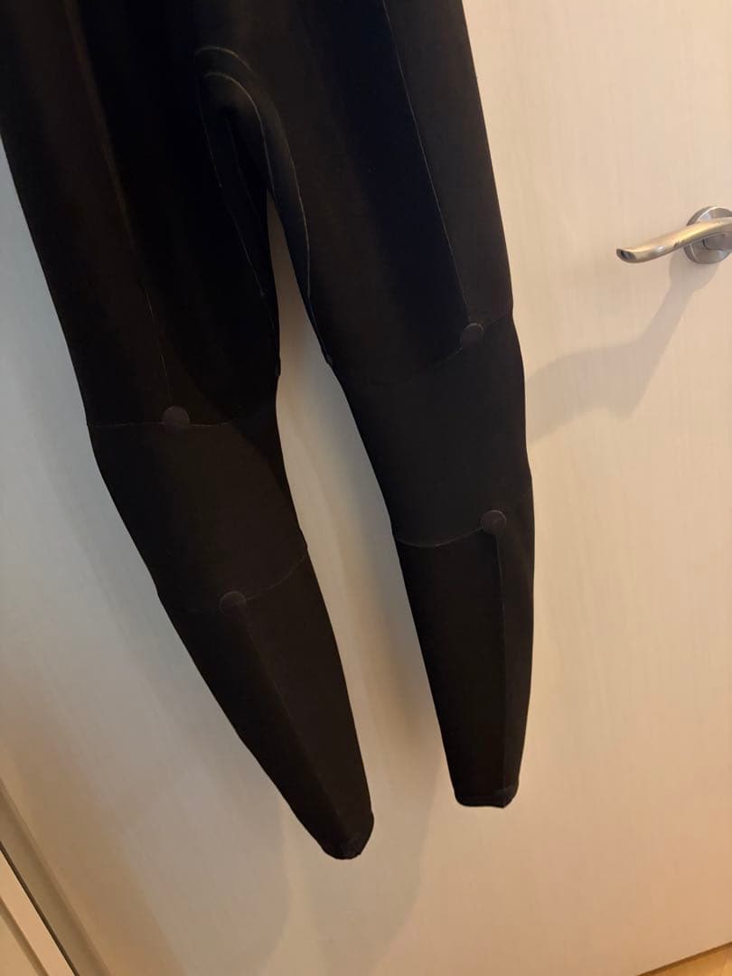 BILLABONG ブラック フルスーツ