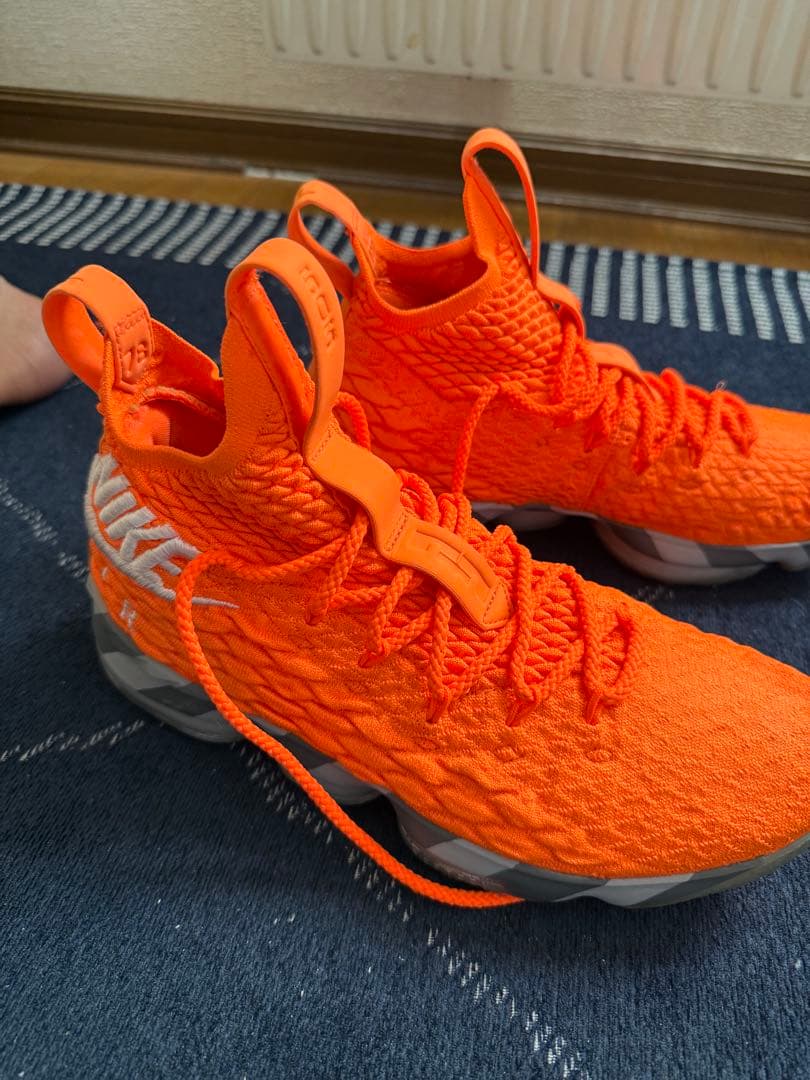 NIKE LeBron 15 オレンジ シューズ