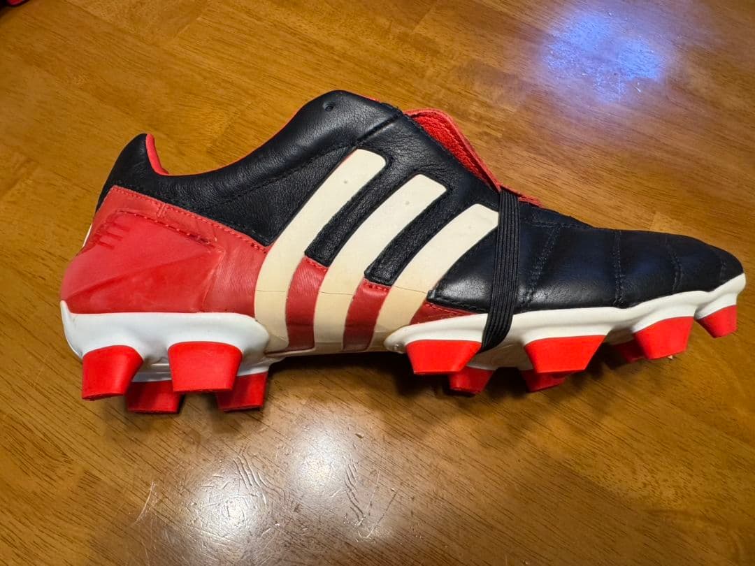 サッカーシューズ スパイク 黒赤