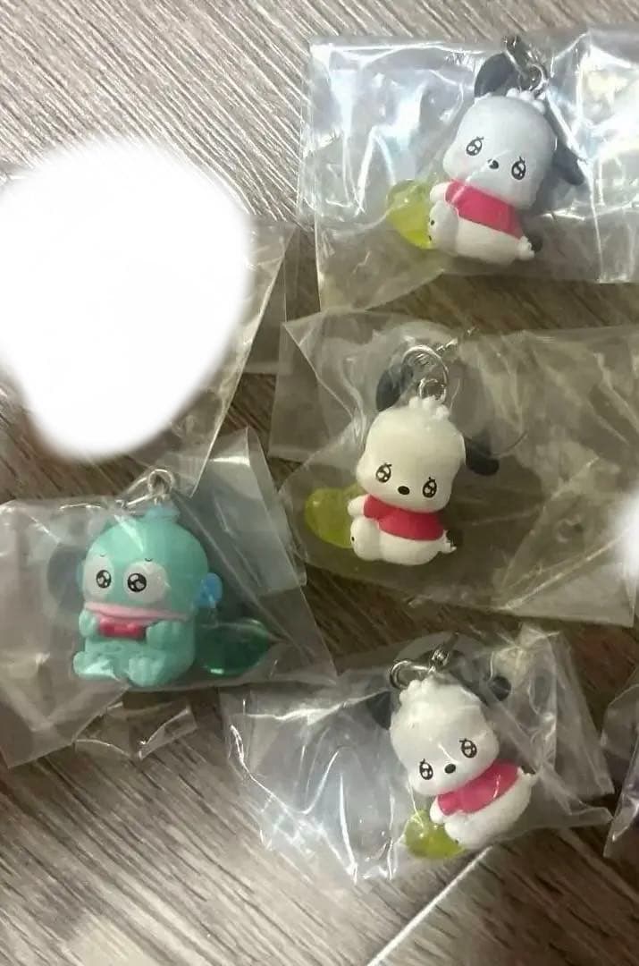 サンリオ めじるしアクセサリー エモきゅん