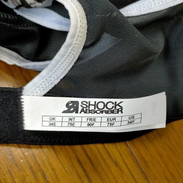 ショックアブソーバー　マルチスポーツブラ　スポブラ　Shock Absorber