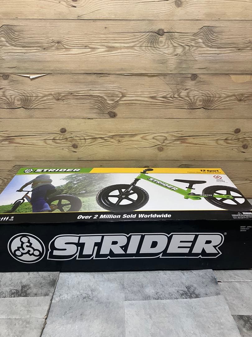 ストライダん　STRIDER 12 Sport グリーン　12インチ キックバイ
