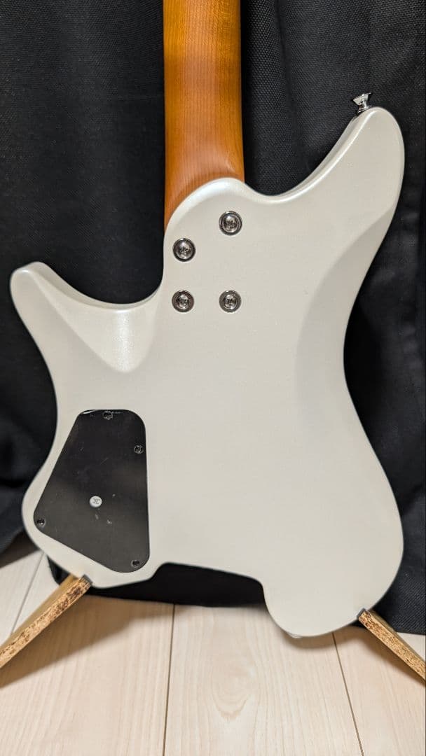 Chillman ERA Series ヘッドレスギター 6弦 ファンフレット