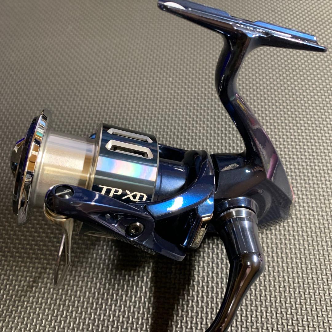 k*7様 シマノ　ツインパワー　XD 4000HG 数回使用のみ美品