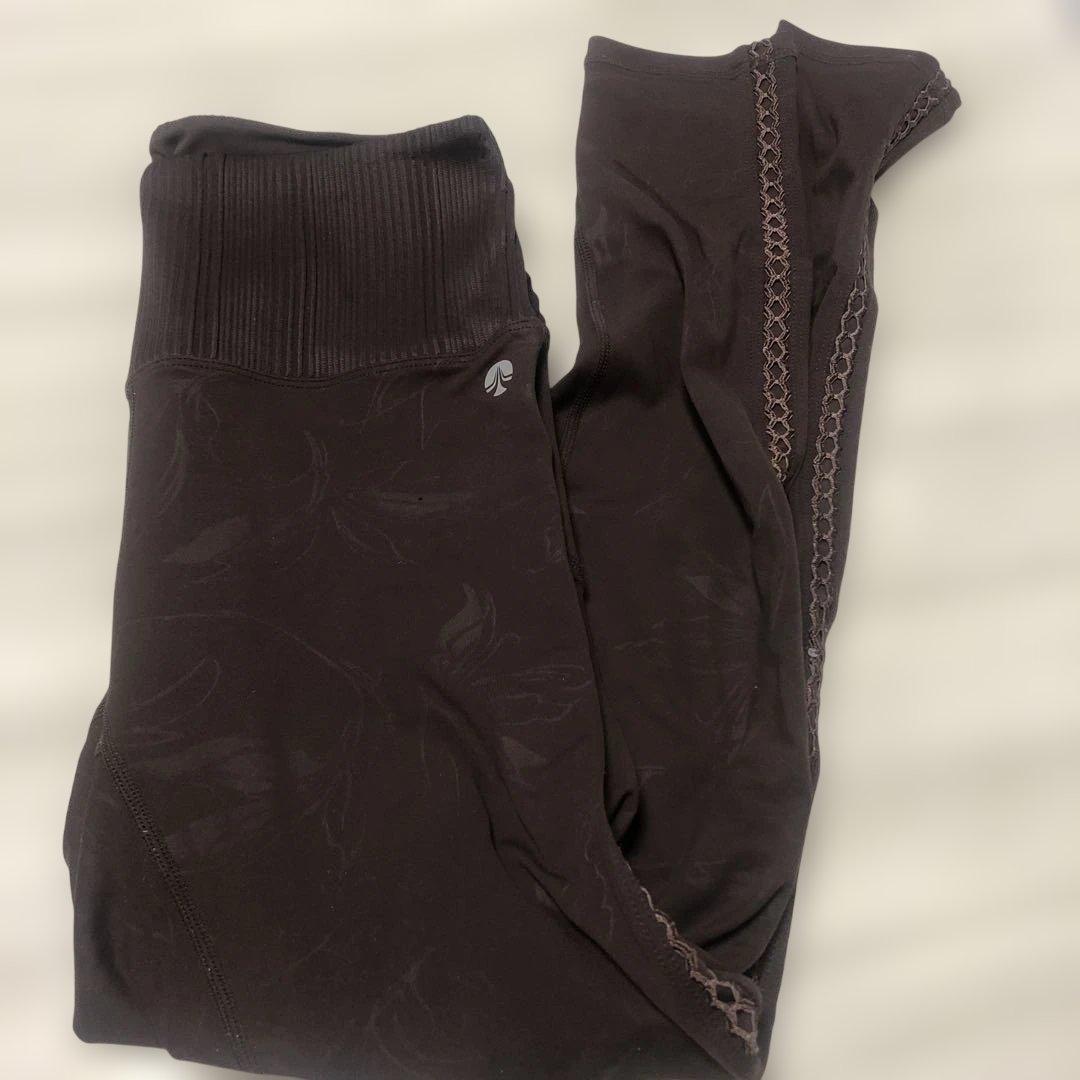SUKALA エンボスリーフブラトップ&レギンス