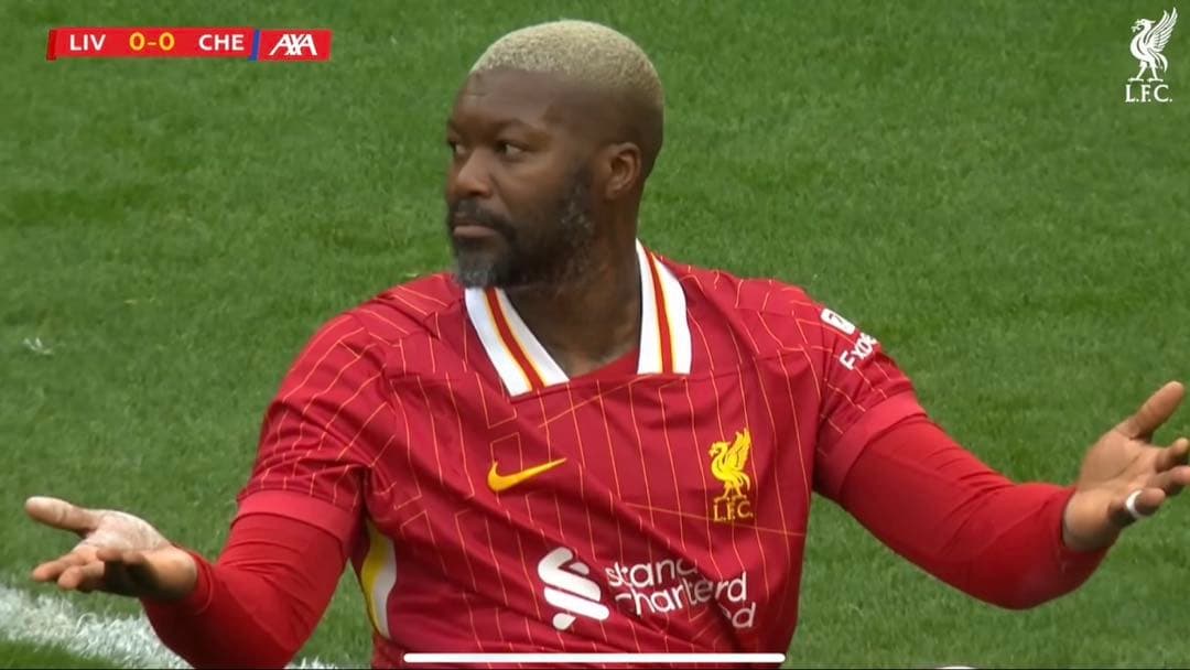 リバプール シセ(Djibril Cissé)直筆サイン入り 記念品