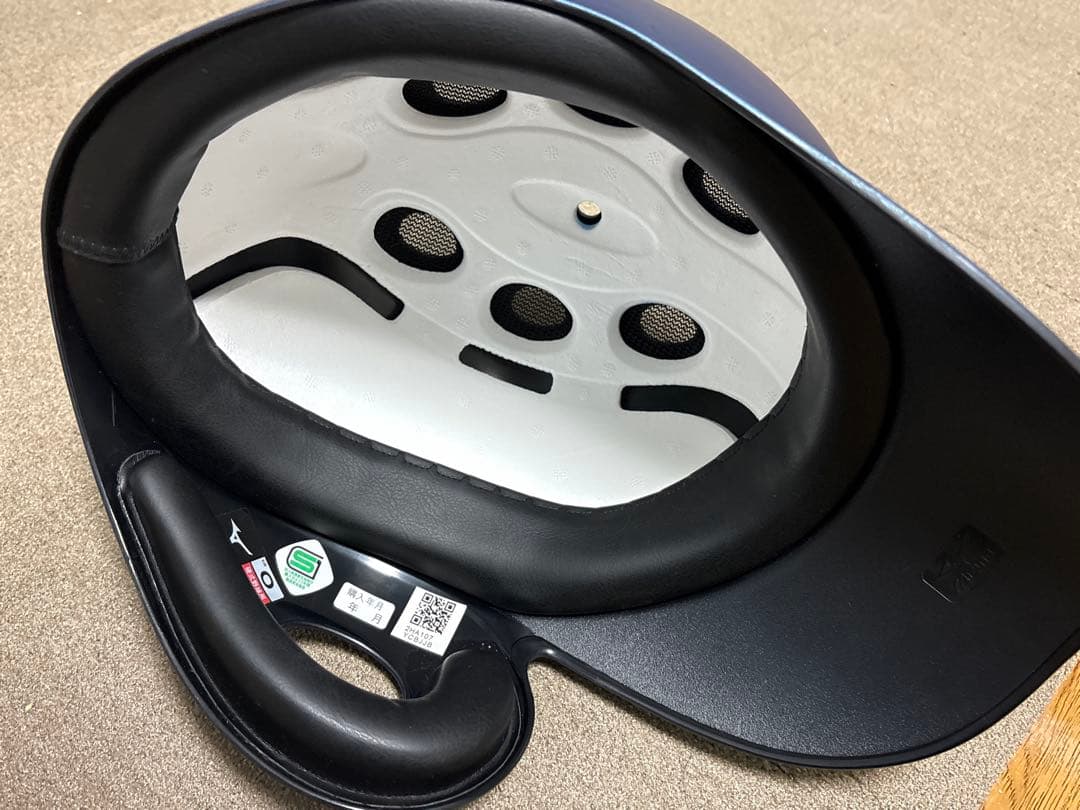 ベイスターズヘルメット　購入希望金額コメントください
