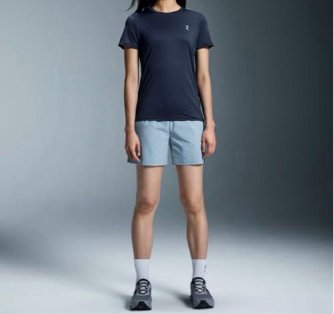 新品　ON 5\" running shorts Sレディース　ランニングパンツ