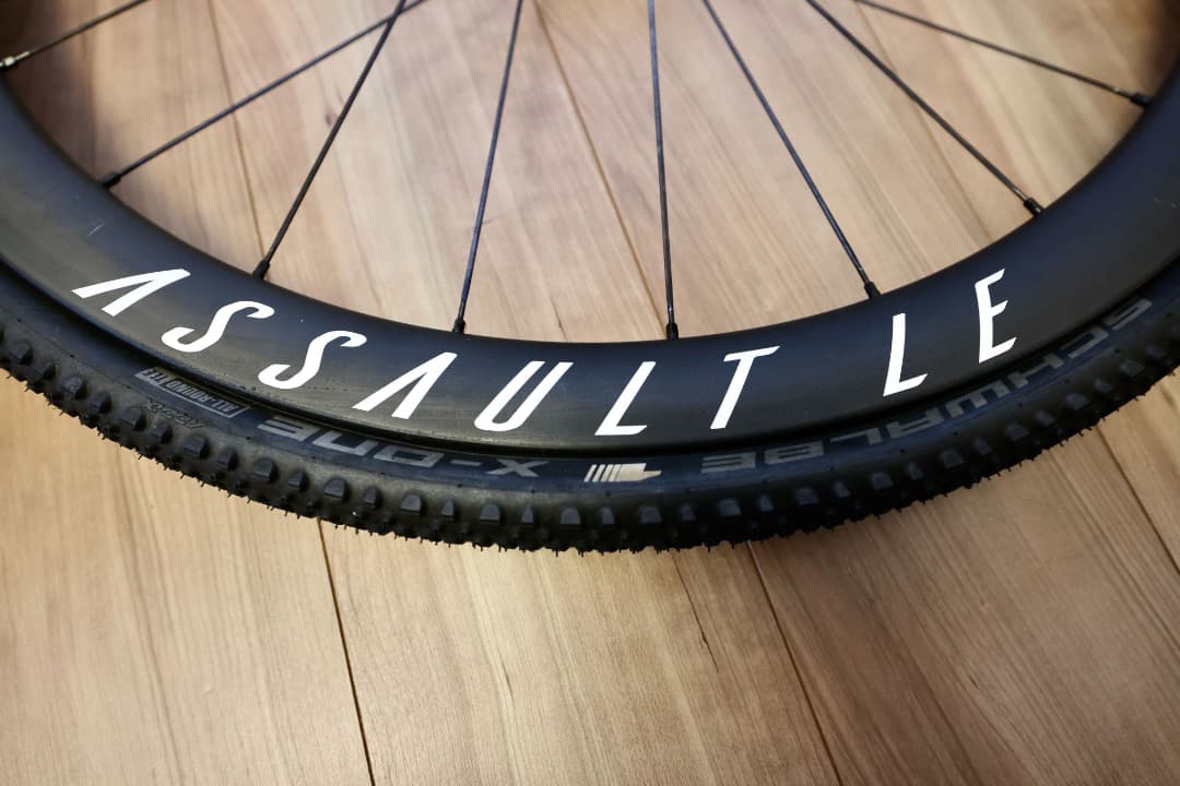 REYNOLDSカーボンホイール ASSAULT LE 41mm 1512g